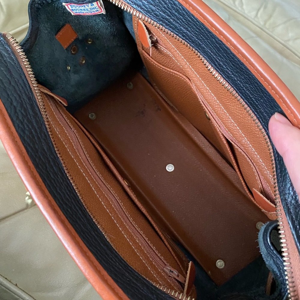 LKNW Vintage Dooney & Bourke Pebbled Leather Satchel Buckle AWL - Picture 13 of 15